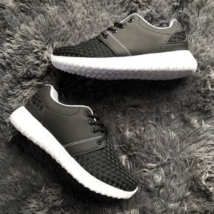 🔥SALE D&N Kids Black an White Lightweight Sneaker